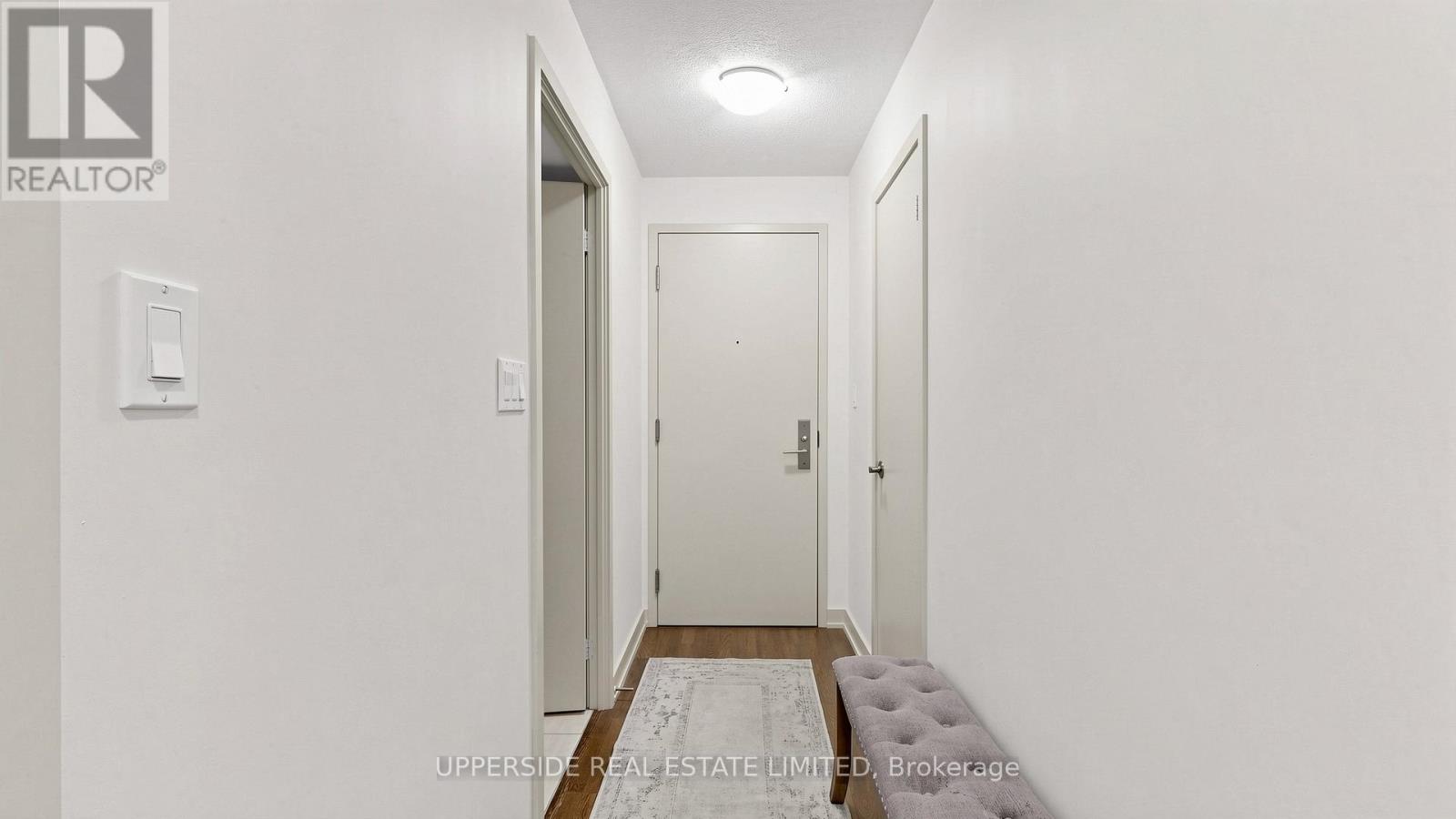 #607 126 SIMCOE STREET - 34