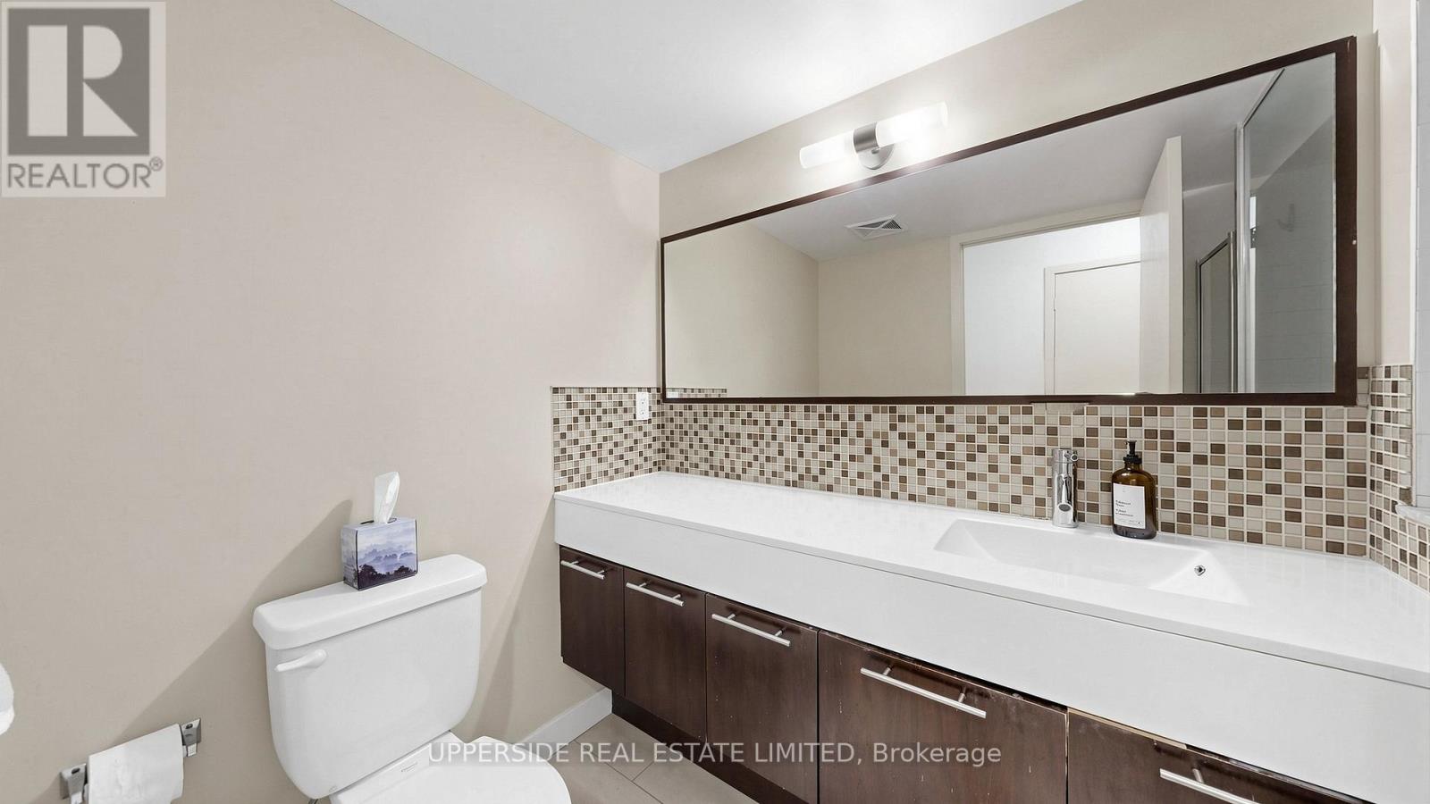 #607 126 SIMCOE STREET - 31