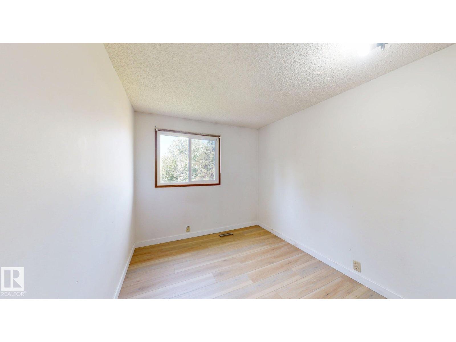 4912 34A AV NW - 13