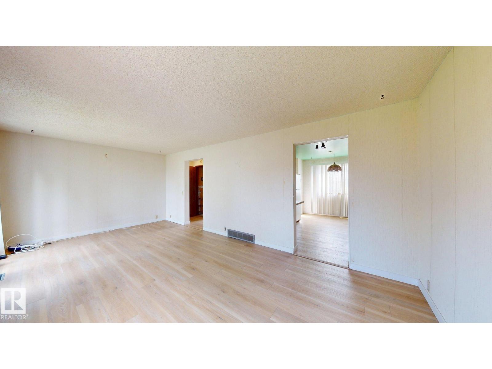 4912 34A AV NW - 20