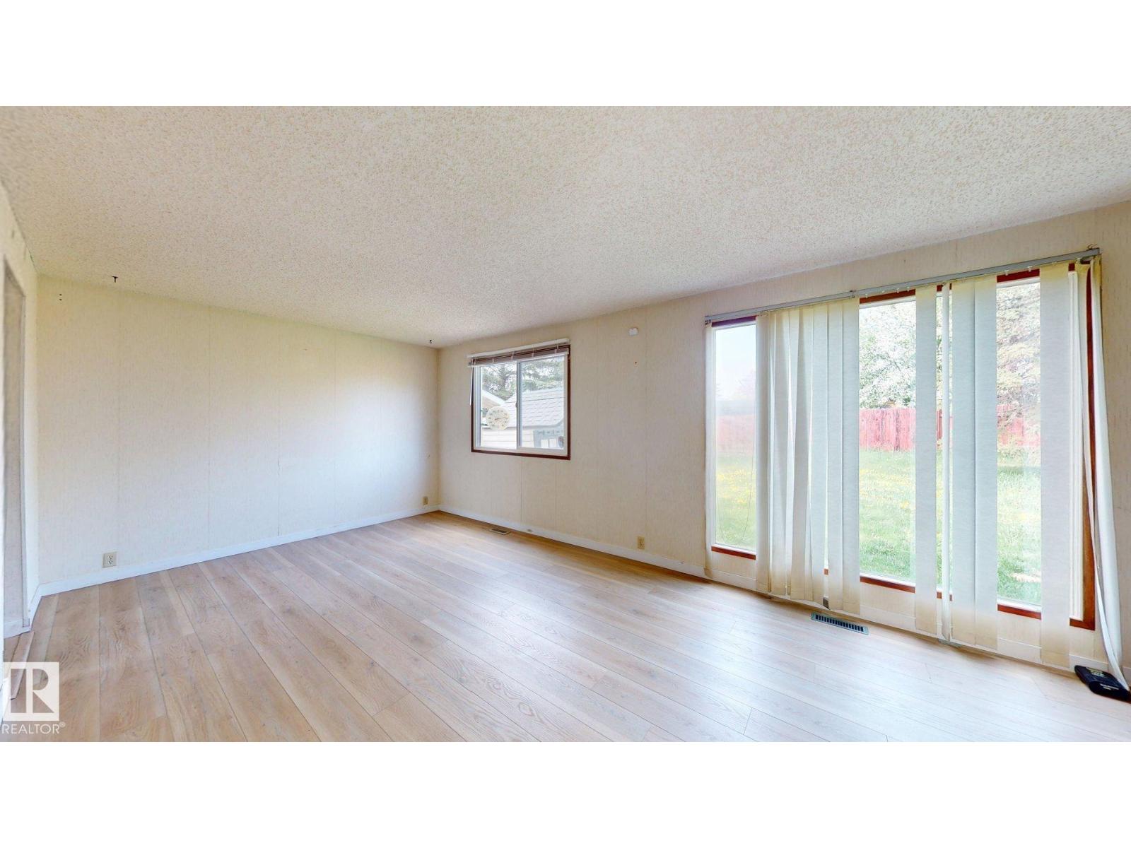 4912 34A AV NW - 21