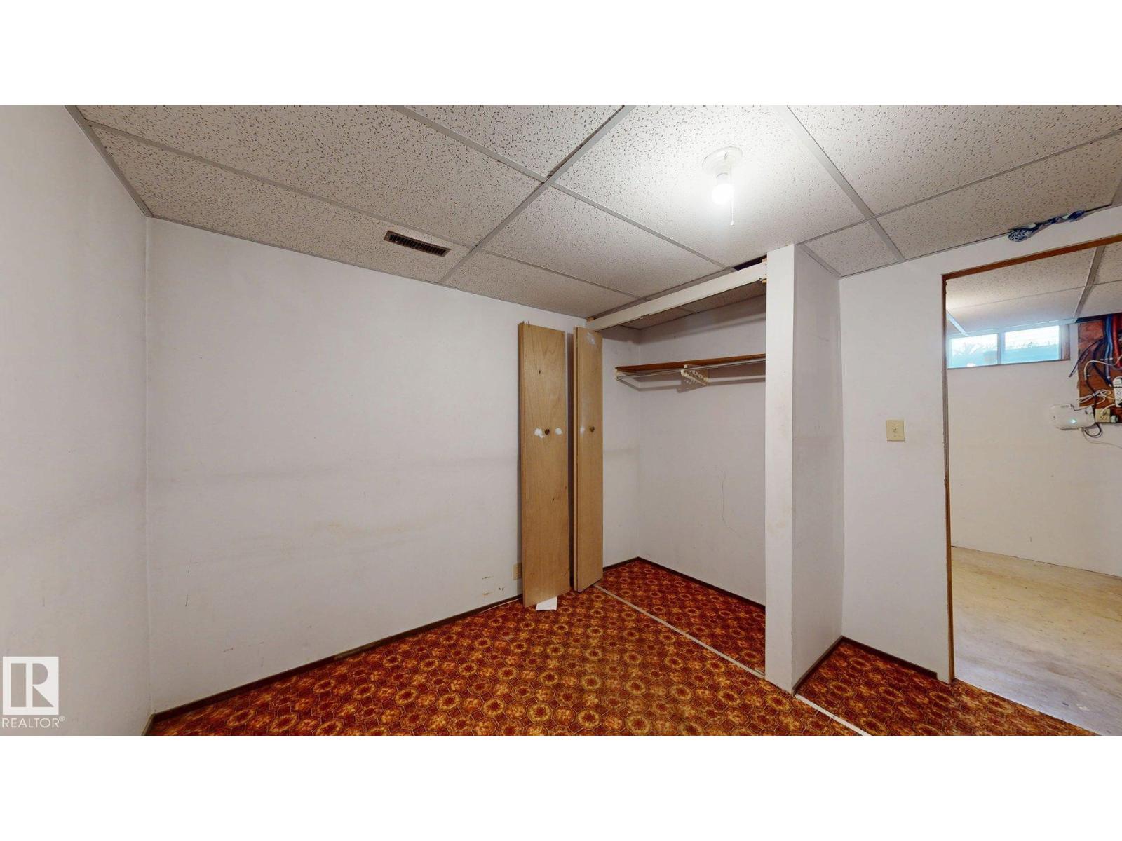 4912 34A AV NW - 3