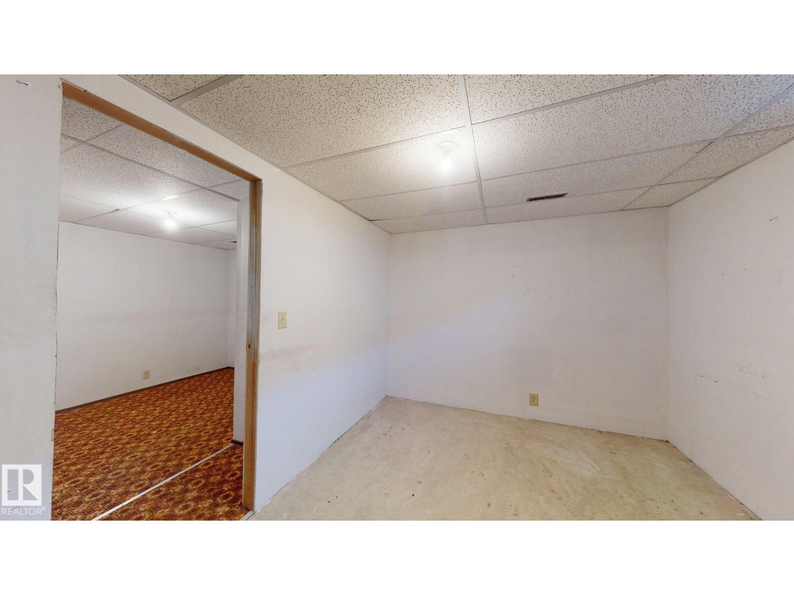 4912 34A AV NW - 6