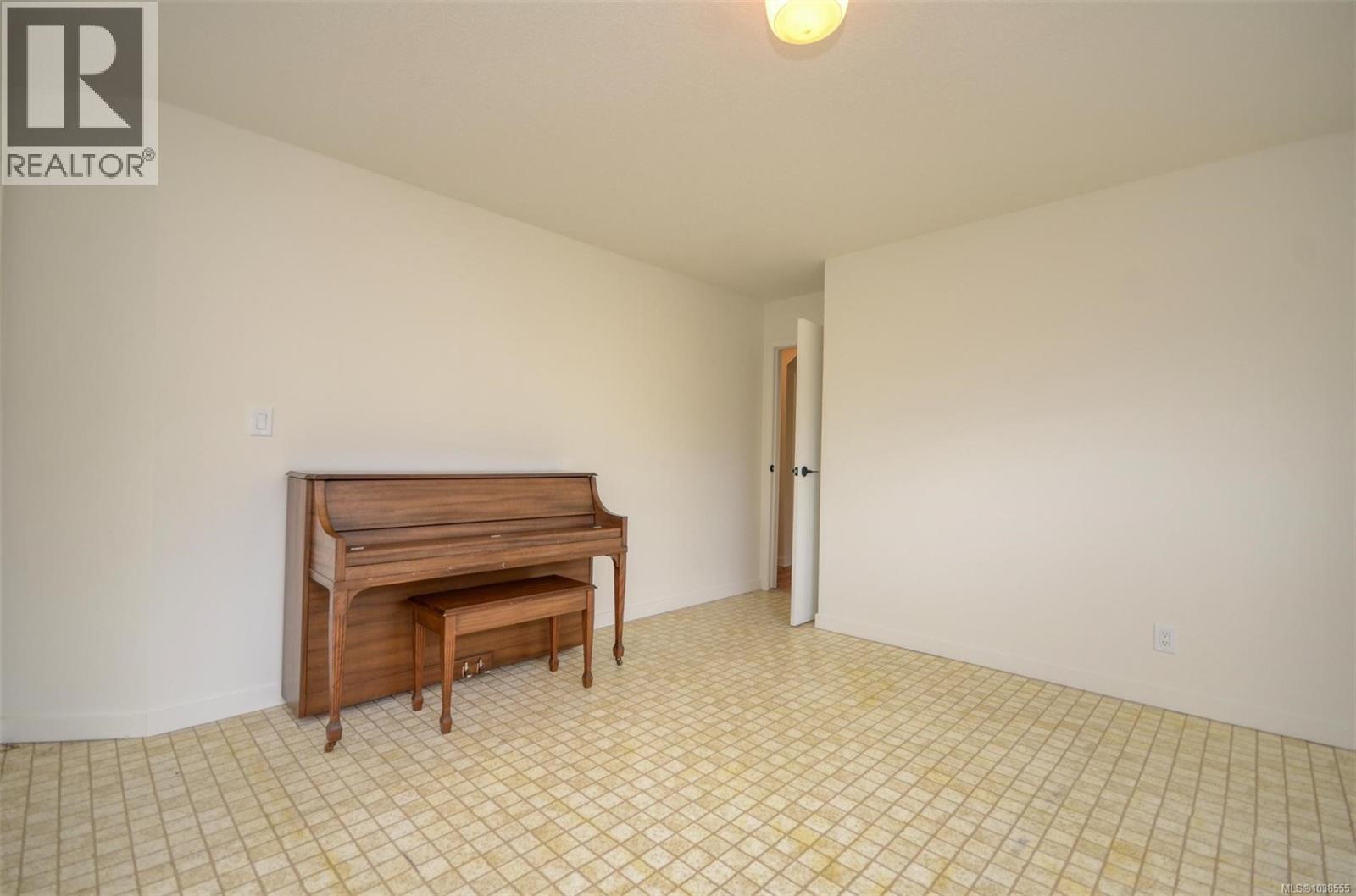 1007 Laburnum Rd - 28