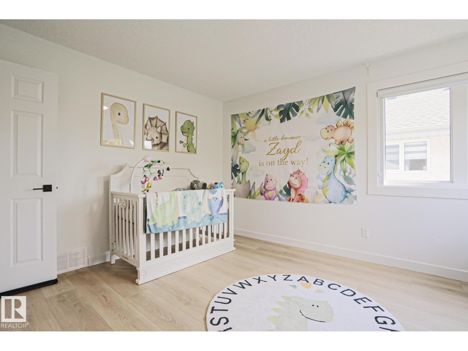 11347 10 AV NW — photo 24