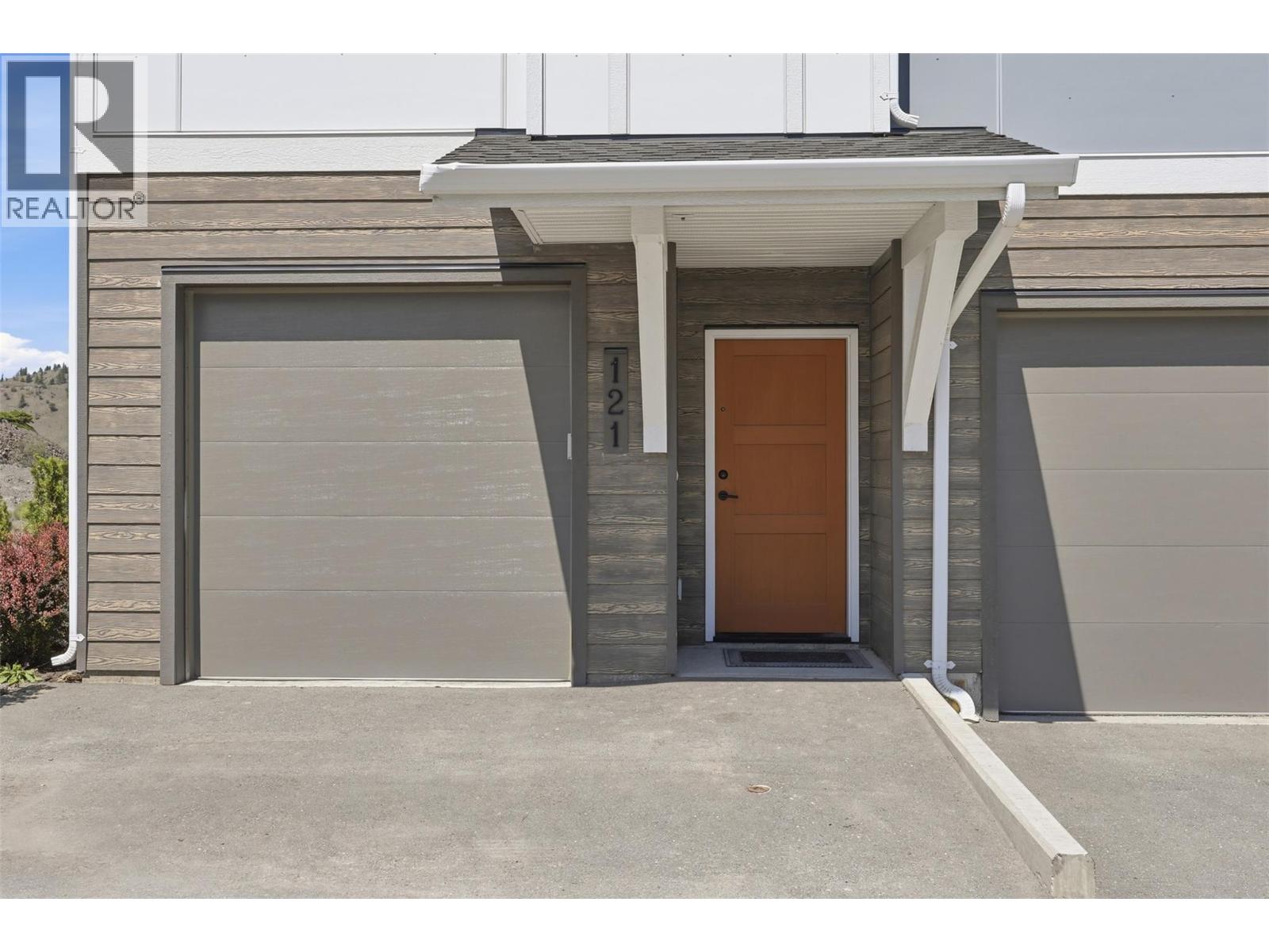 121 1701 FOXTAIL Drive - main photo