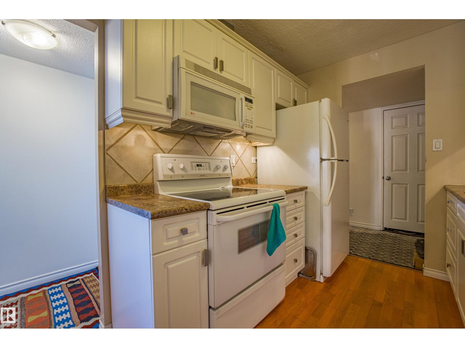 #1703 12303 JASPER AV NW - Image 3