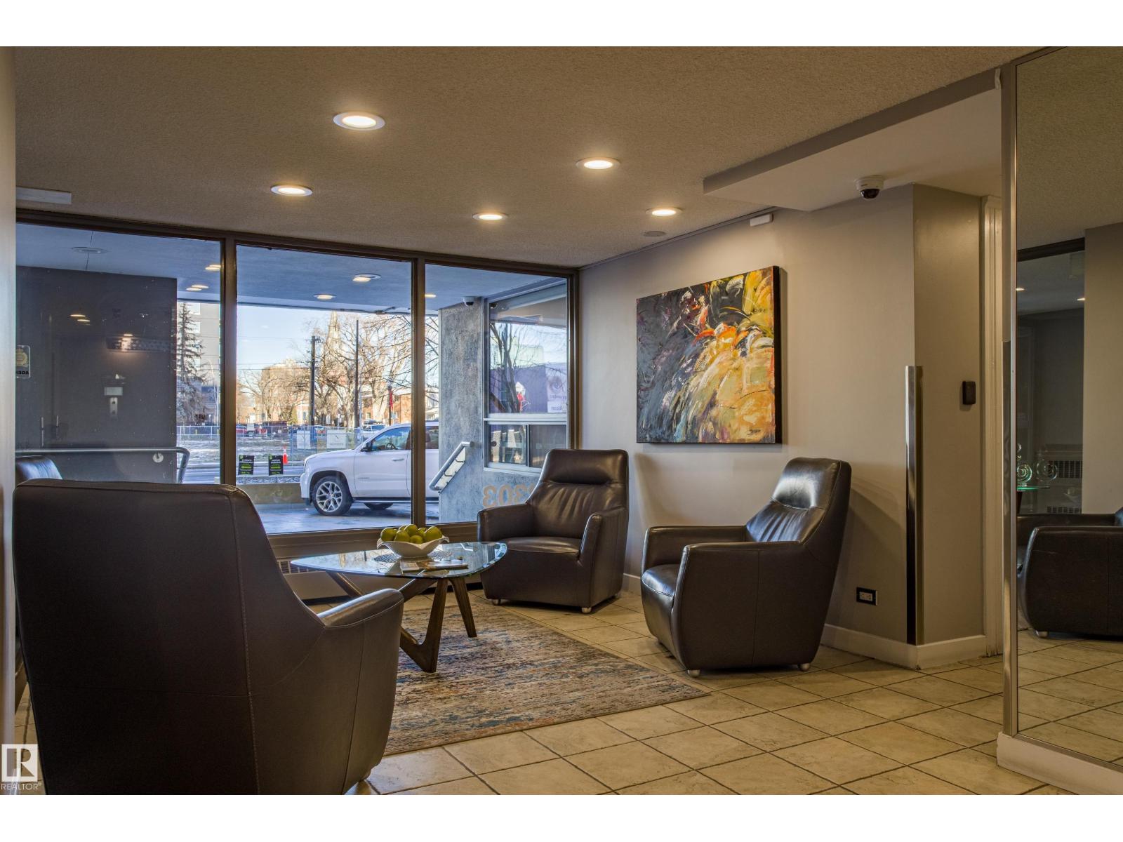 #1703 12303 JASPER AV NW - 37