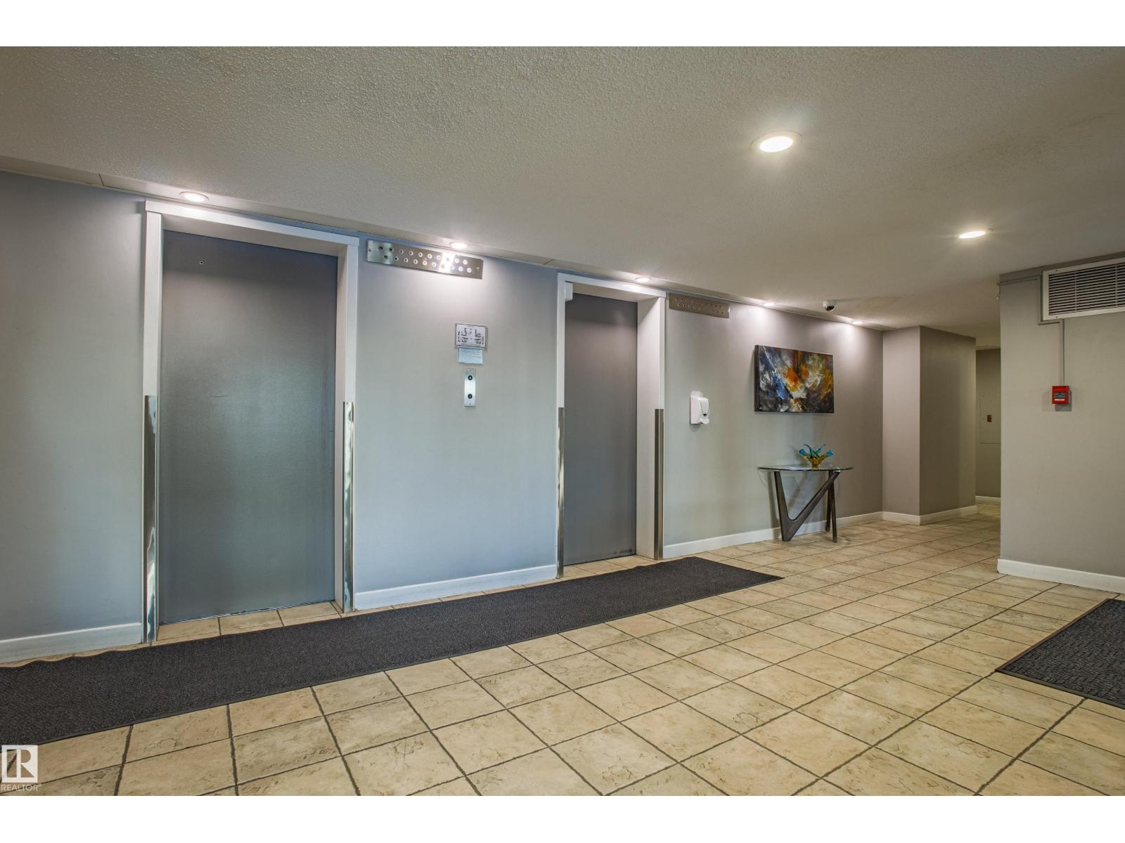 #1703 12303 JASPER AV NW - 39