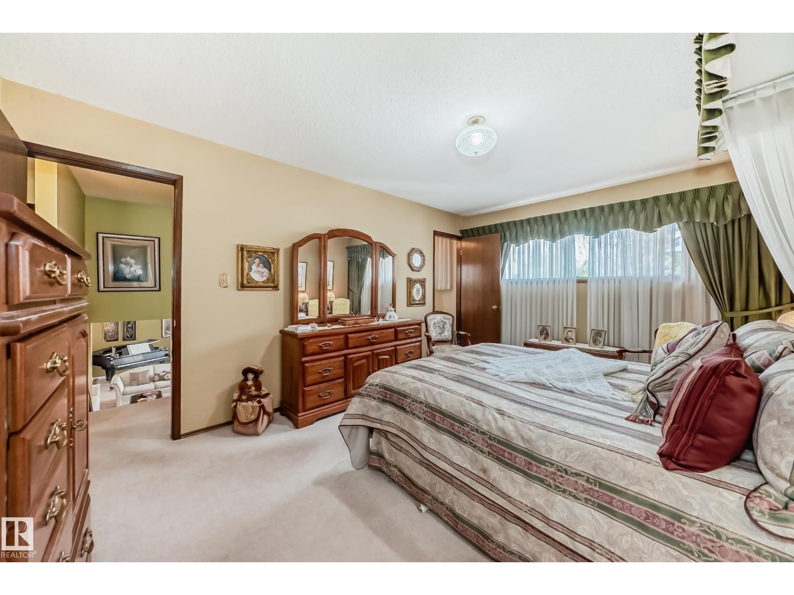 17707 84 AV NW - 21