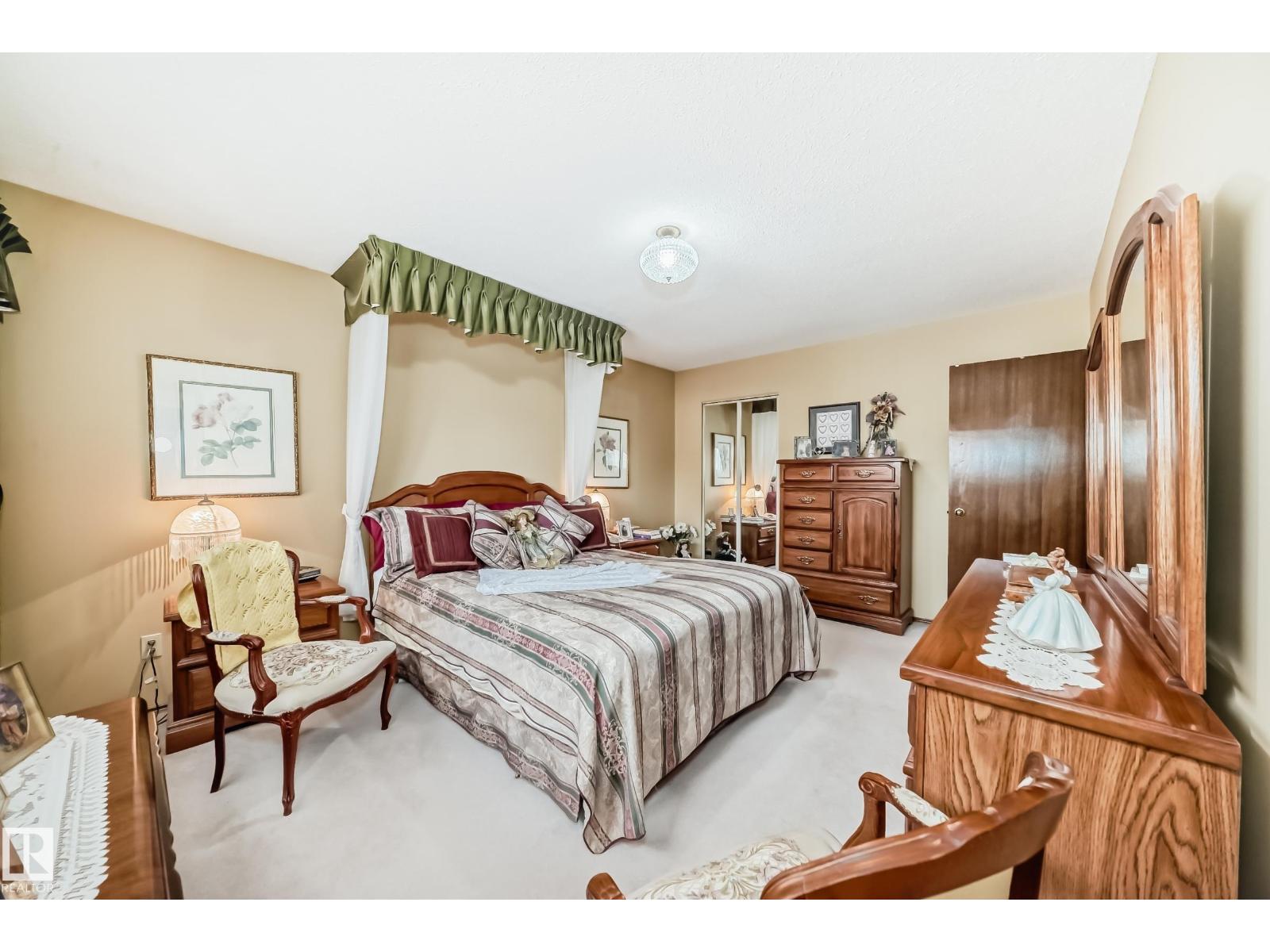 17707 84 AV NW - 23