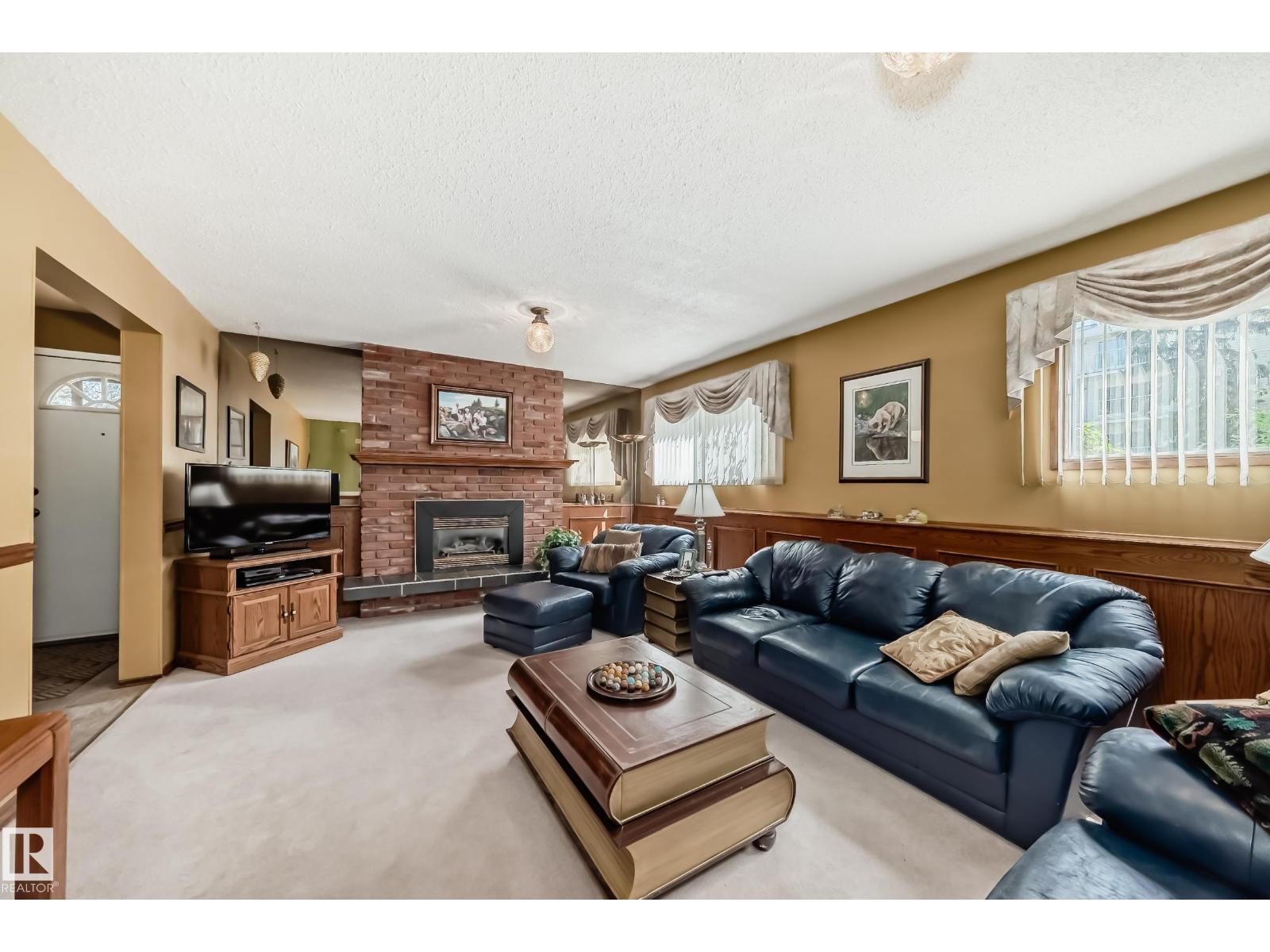 17707 84 AV NW - 32