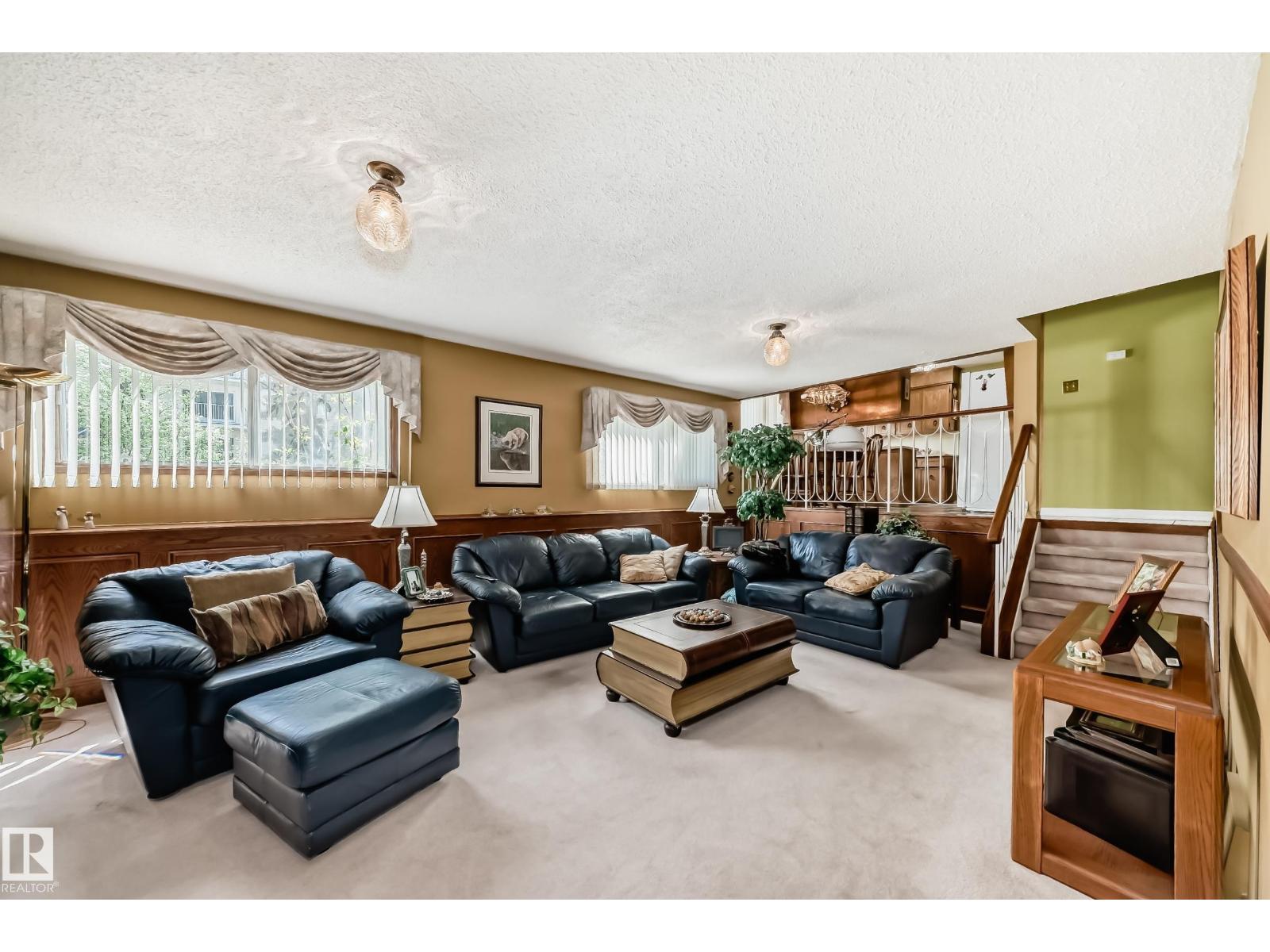 17707 84 AV NW - 35