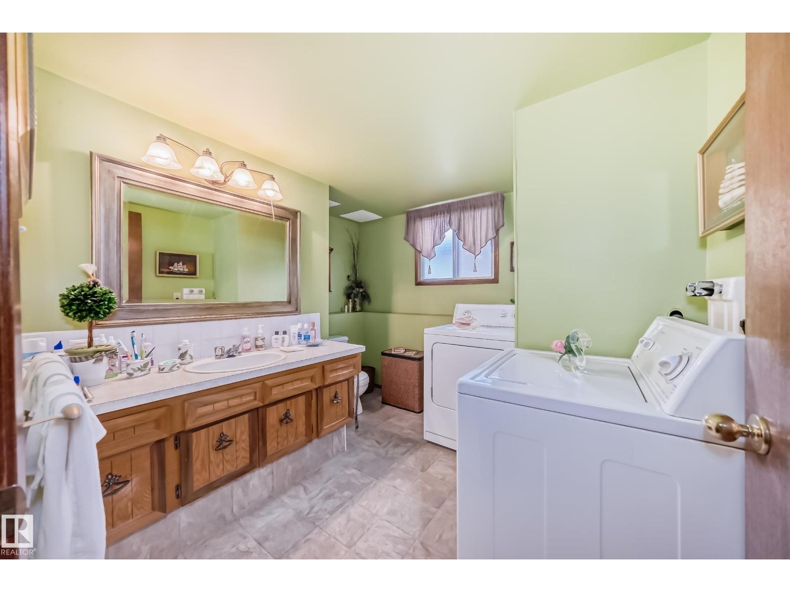 17707 84 AV NW - 38