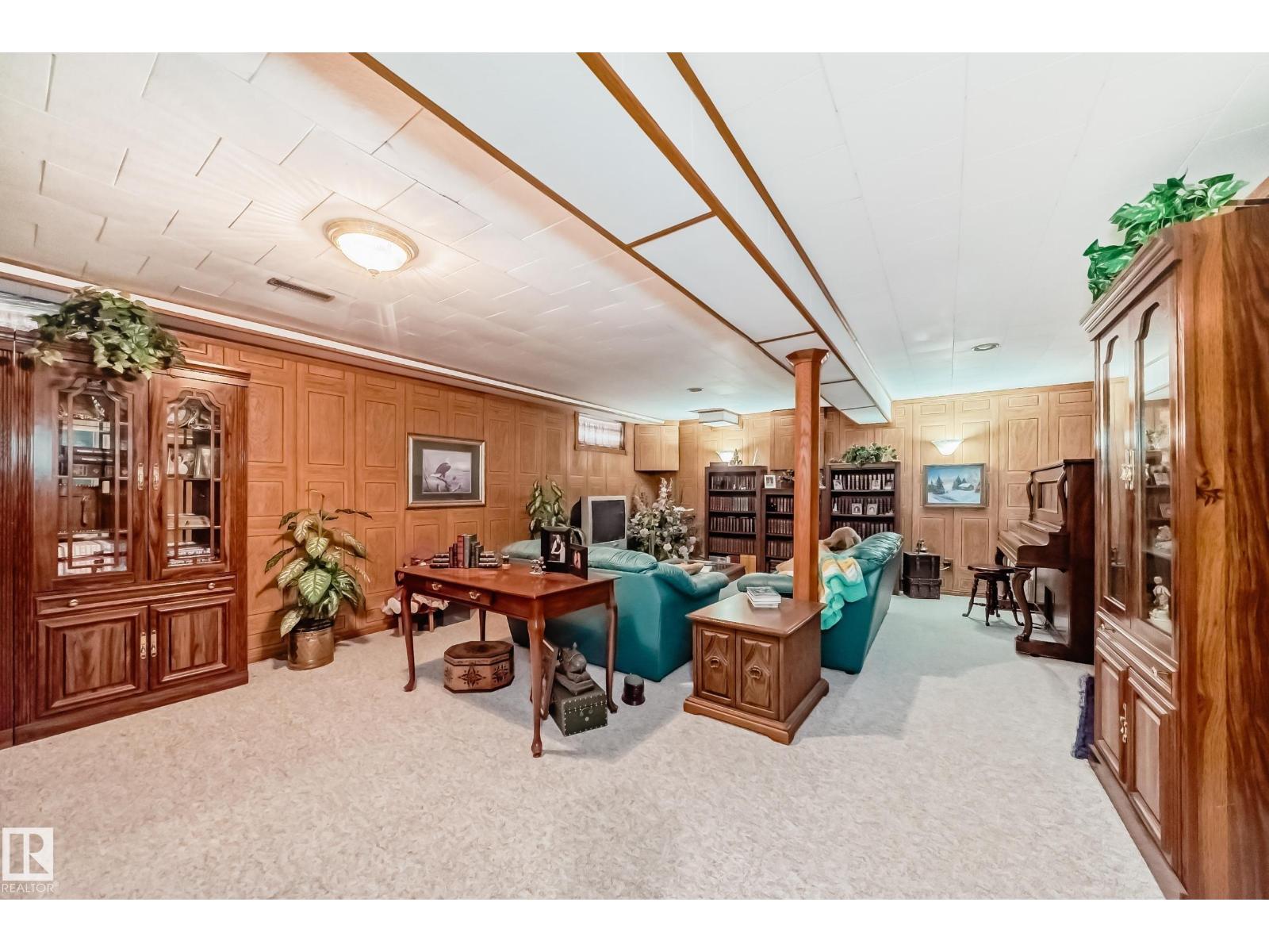 17707 84 AV NW - 40
