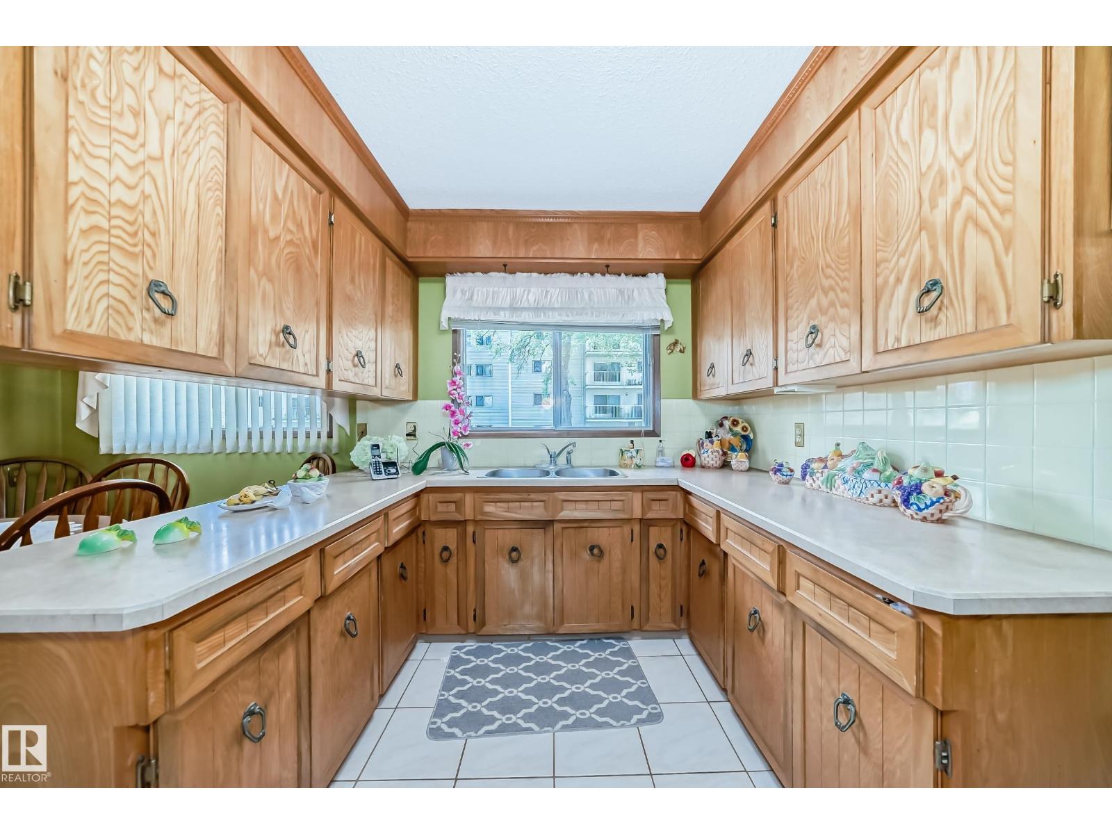 17707 84 AV NW - 6