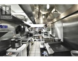 382 Robson Street, Vancouver, BC V6B2B2 Photo 6