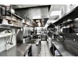 382 Robson Street, Vancouver, BC V6B2B2 Photo 7