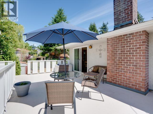 7117 TAHSIS STREET - 12