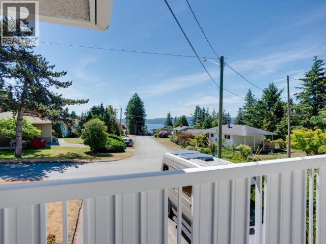 7117 TAHSIS STREET - 13