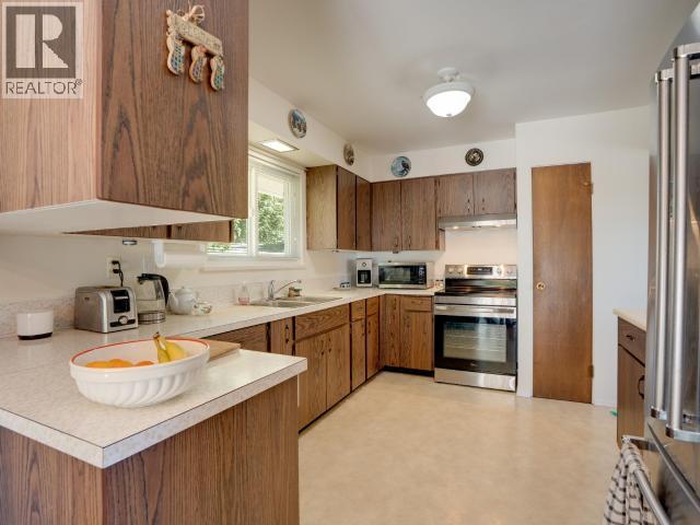 7117 TAHSIS STREET - 14