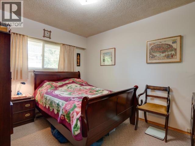 7117 TAHSIS STREET - 21