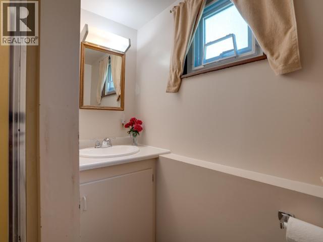 7117 TAHSIS STREET - 30