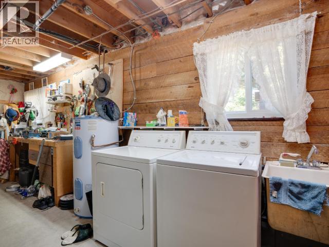 7117 TAHSIS STREET - 32
