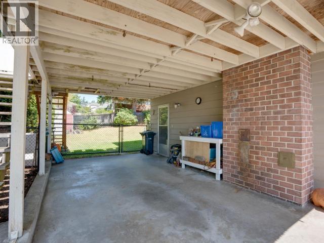 7117 TAHSIS STREET - 35