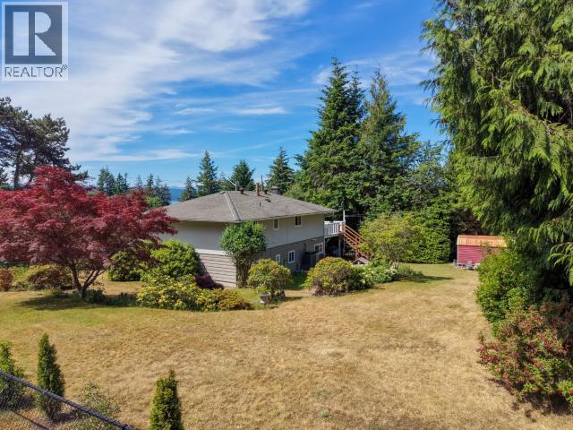 7117 TAHSIS STREET - 37