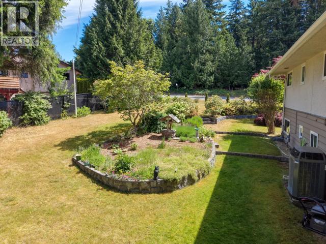 7117 TAHSIS STREET - 40