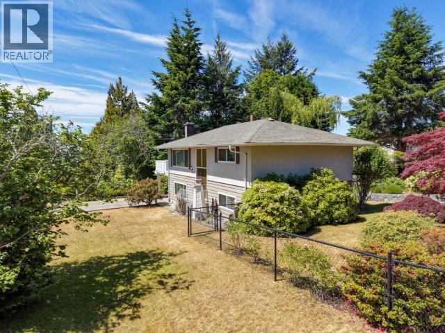 7117 TAHSIS STREET - 45