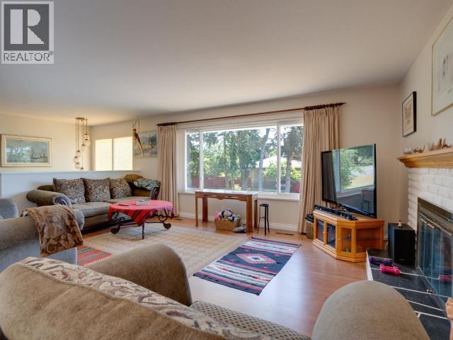 7117 TAHSIS STREET - 7