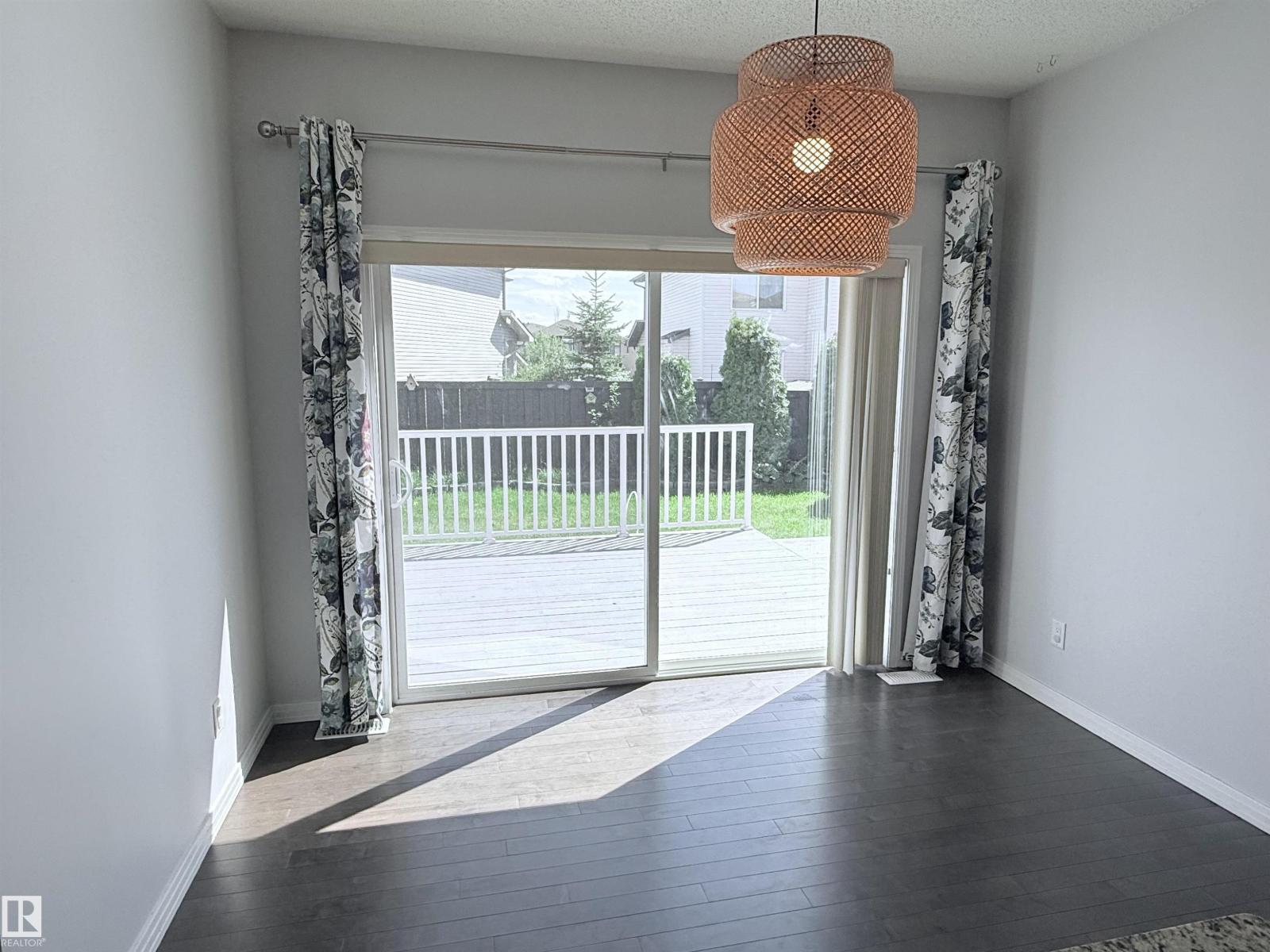 7819 173 AV NW - 17
