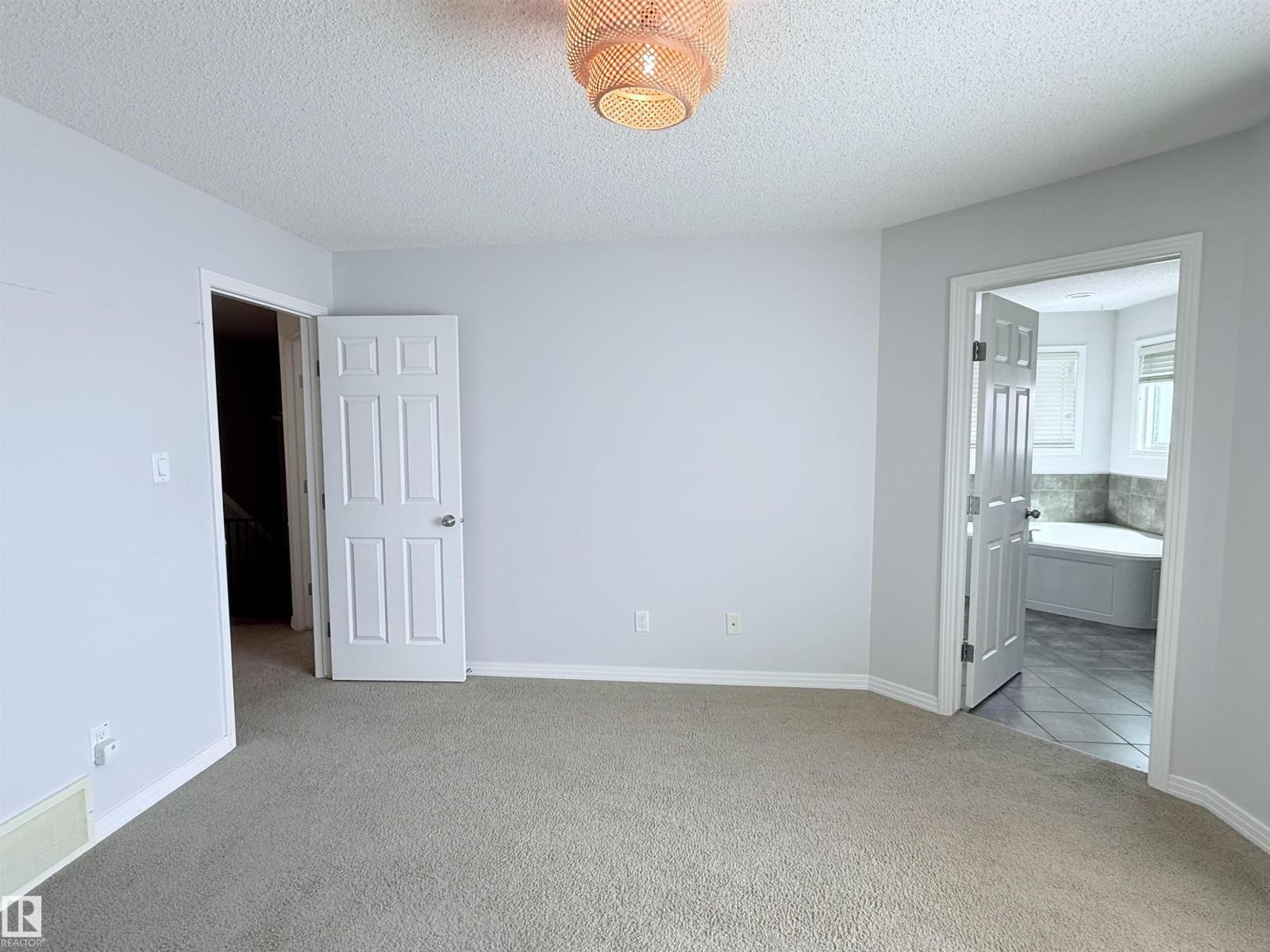 7819 173 AV NW - 39