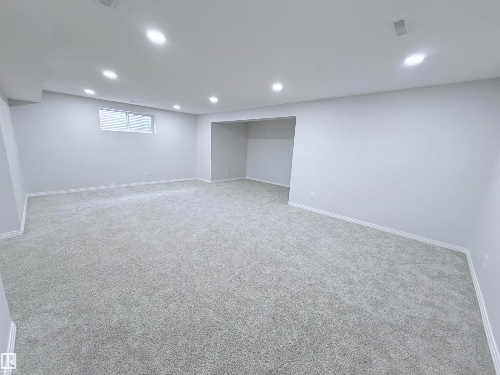 7819 173 AV NW - 54