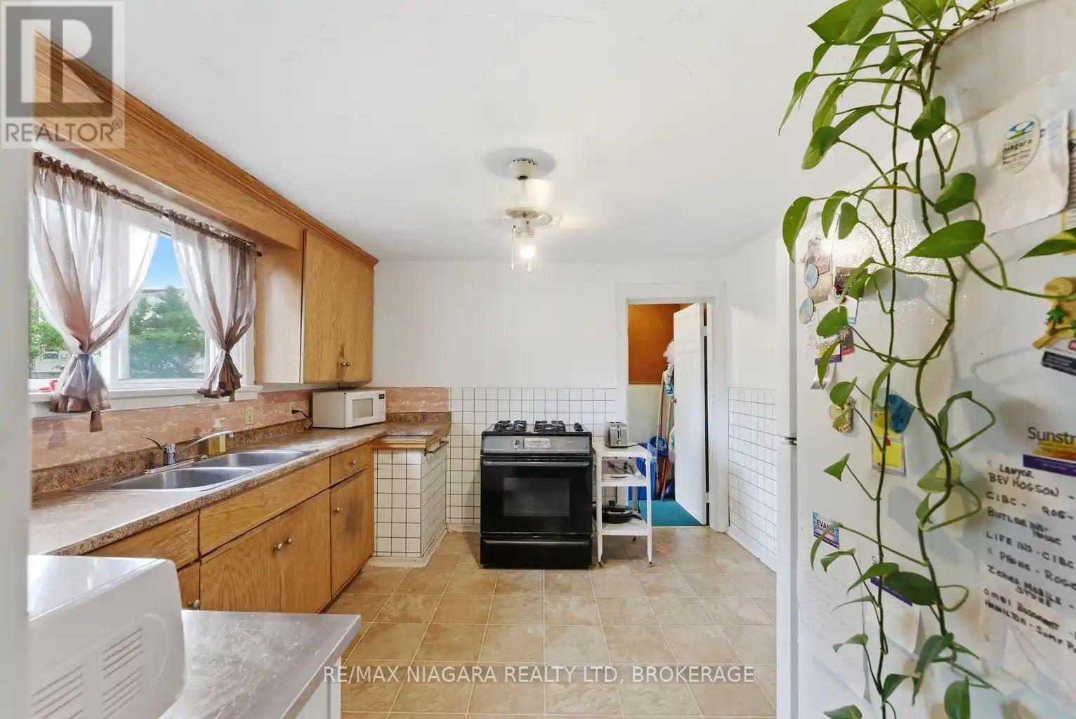 5719 TEMPERANCE AVENUE E - 23