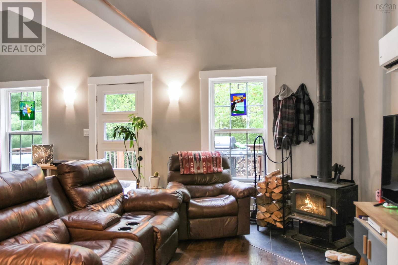 Property 37 of 42 of 1228 Middle Road