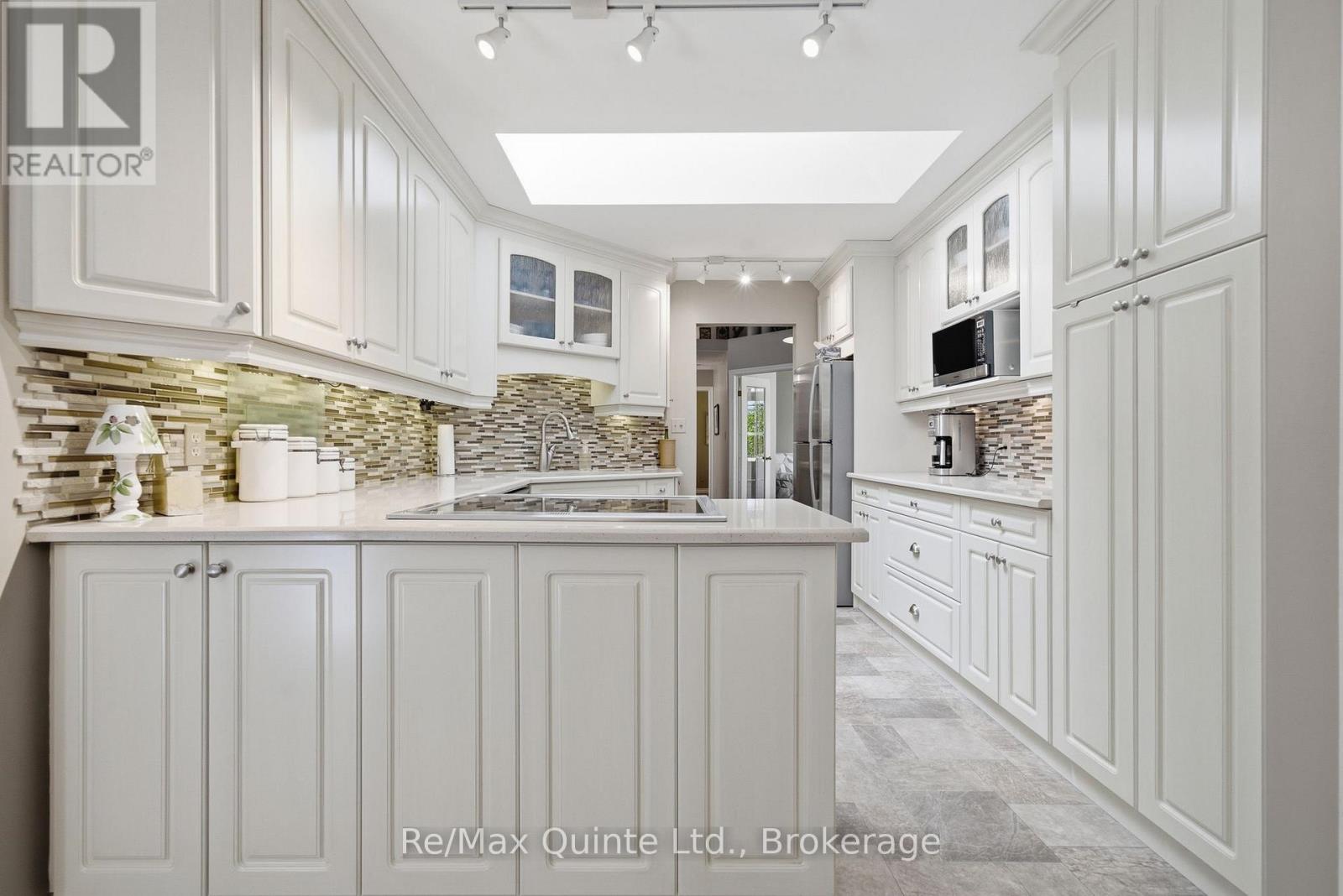 302 CLEARVIEW ROAD - 13