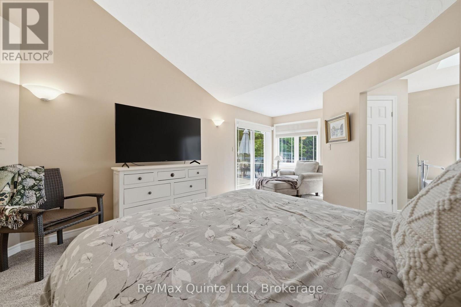 302 CLEARVIEW ROAD - 18