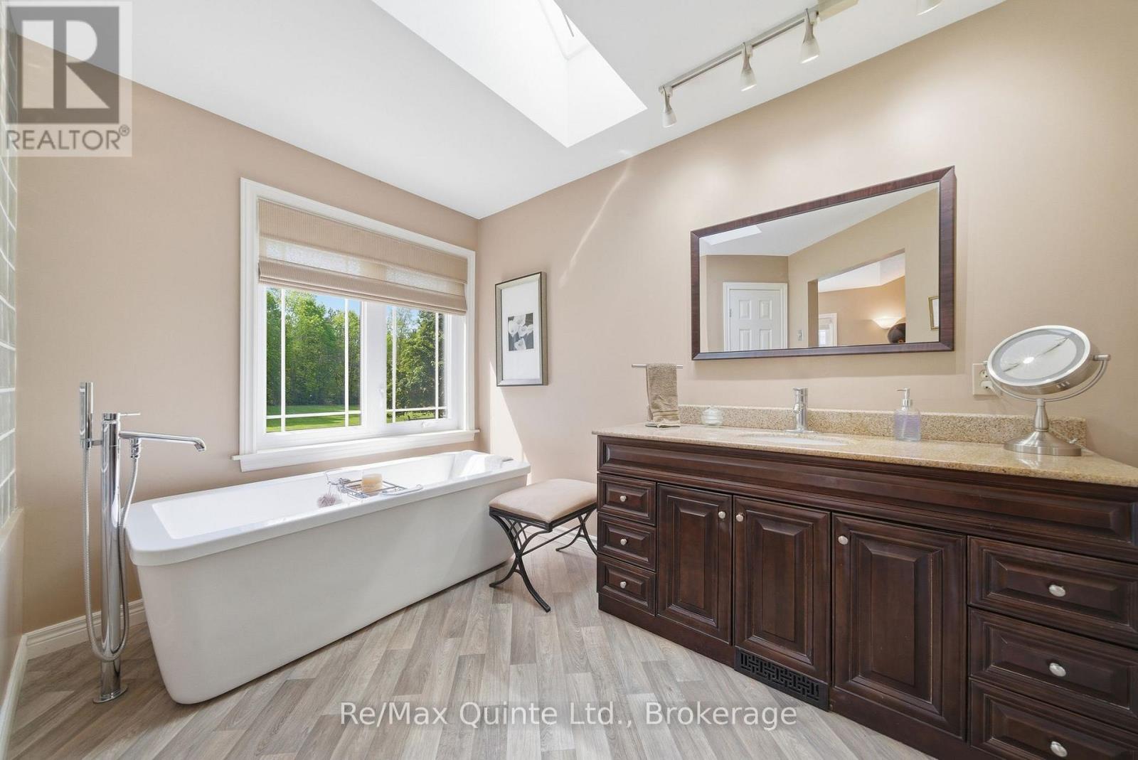 302 CLEARVIEW ROAD - 21
