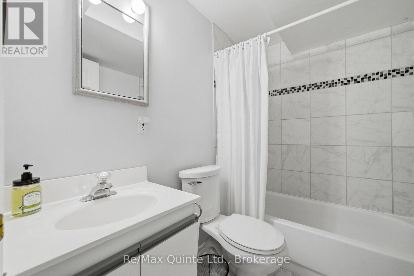 302 CLEARVIEW ROAD - 36