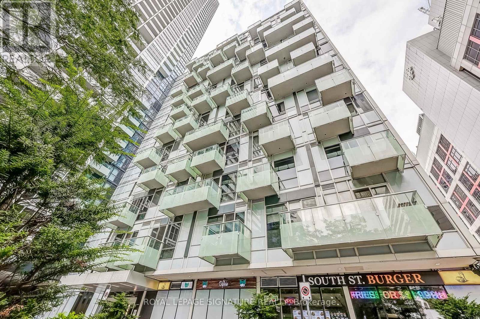 Listing photo of 922 - 20 JOHN STREET