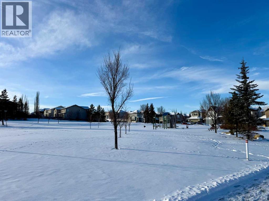 47 Everbrook Crescent SW - 32