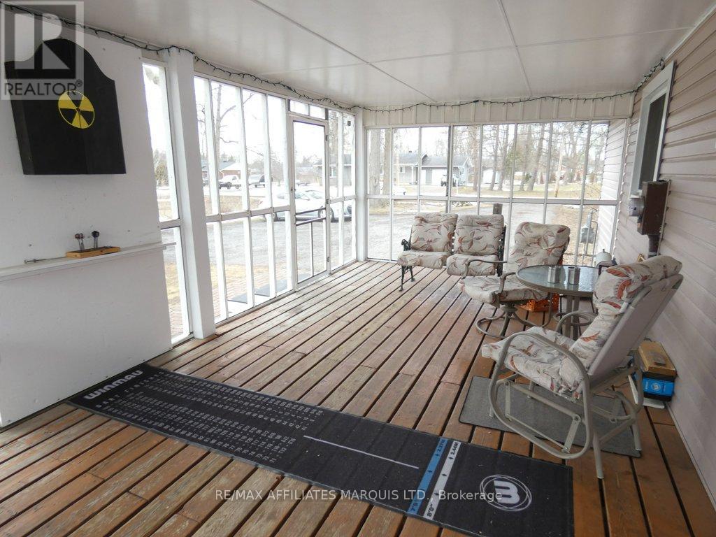 9 SUTTON DRIVE - 30