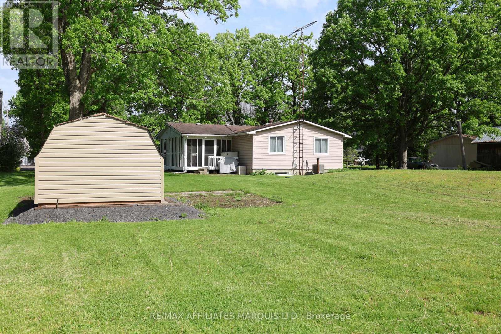 9 SUTTON DRIVE - 4