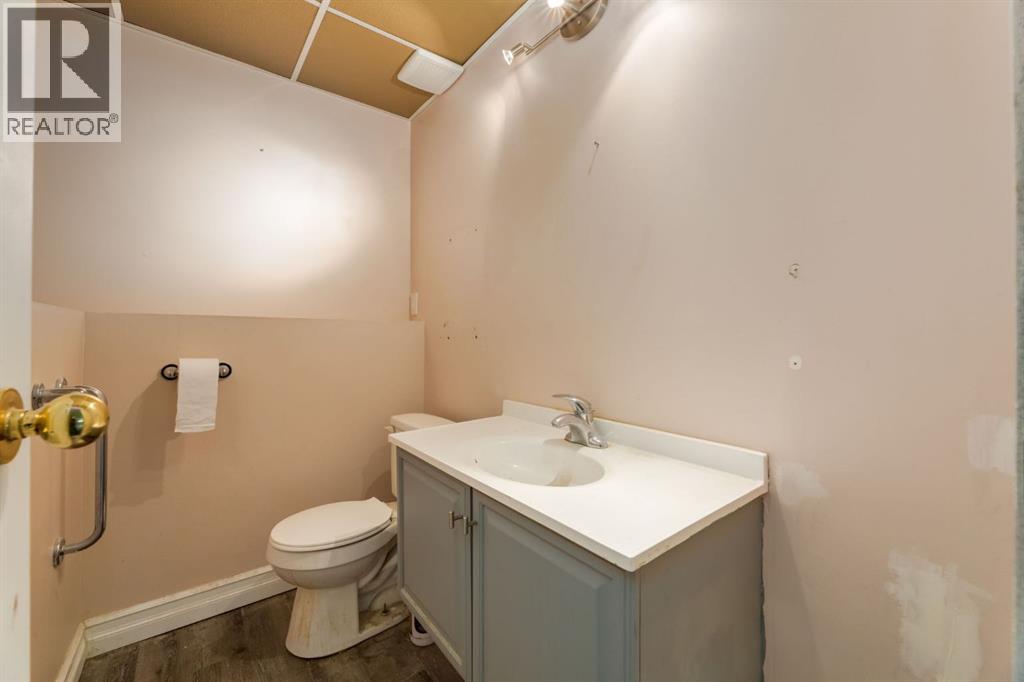 3 Berwick Close NW - 17