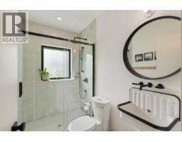 146 Menhinick Dr, Salt Spring, BC V8K1W7 Photo 19