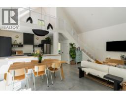 146 Menhinick Dr, Salt Spring, BC V8K1W7 Photo 8