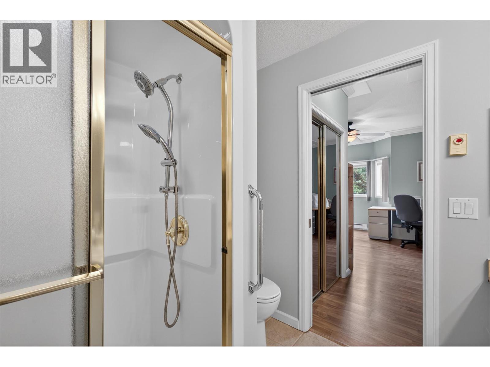 106 877 KLO Road, Kelowna